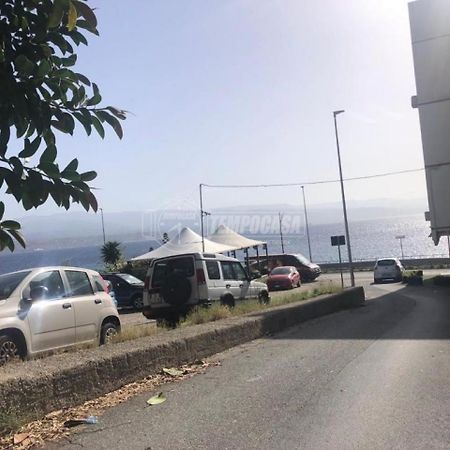 Casa Vacanza Mamma Maria Villa Messina Exterior foto